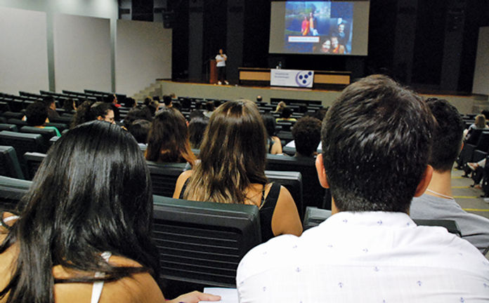 Simpósio na UFRJ apresenta panorama das pesquisas sobre o câncer em curso no Rio de Janeiro