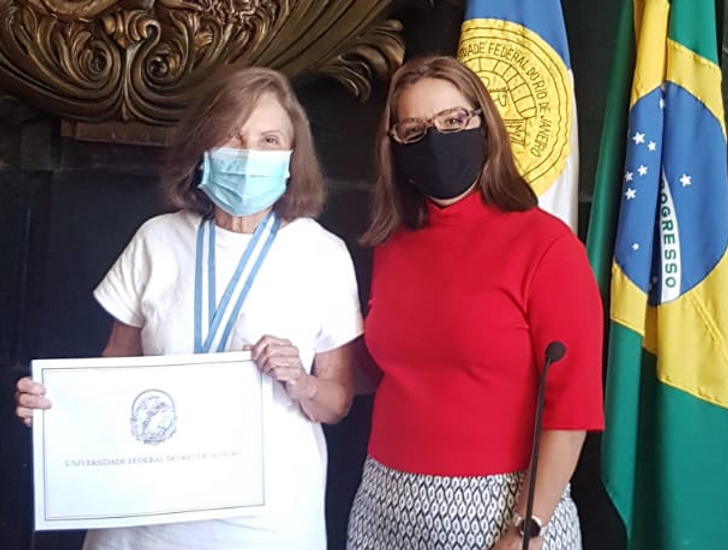 Vivian Rumjanek recebe título de Professora Emérita da UFRJ