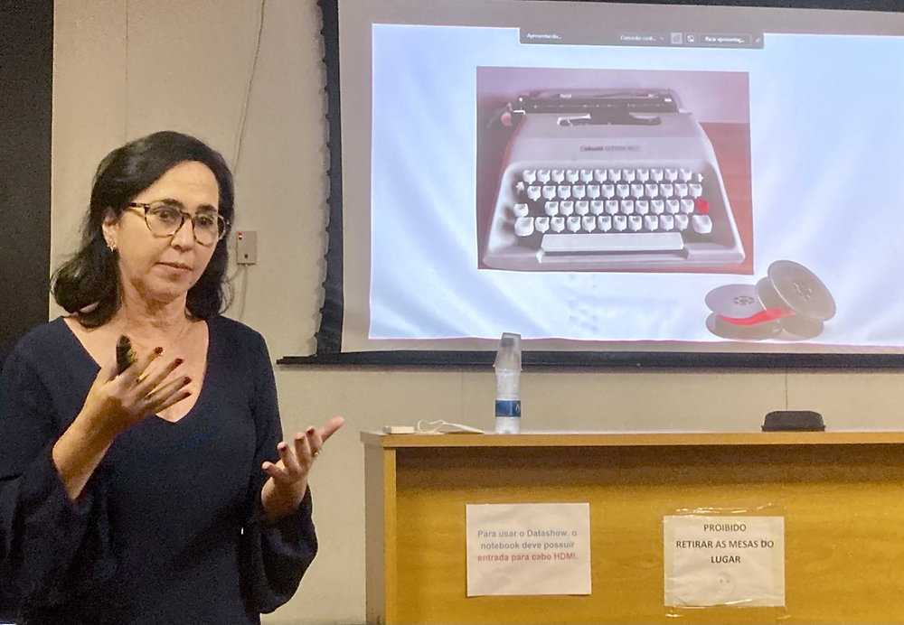 A responsabilidade de divulgar ciência em tempos de desinformação